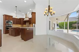360 NE Coconut Circle, Weston, FL 33326 - Photo 13