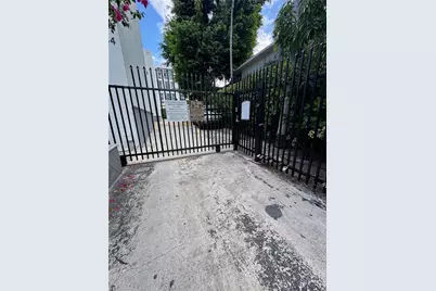 444 SW 4th St #402, Miami, FL 33130 - Photo 27