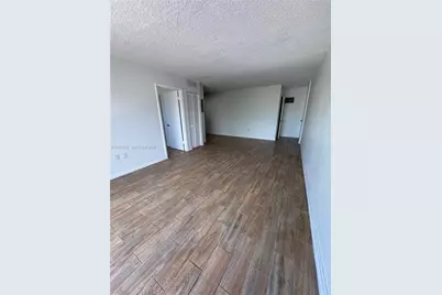 444 SW 4th St #402, Miami, FL 33130 - Photo 7