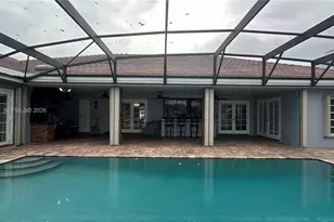 18921 W Oakmont Dr, Hialeah, FL 33015 - Photo 47