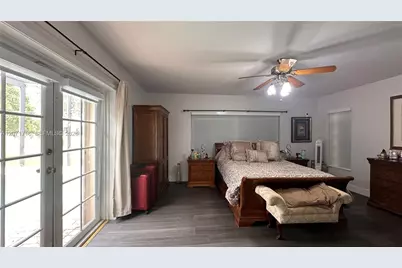18921 W Oakmont Dr, Hialeah, FL 33015 - Photo 23