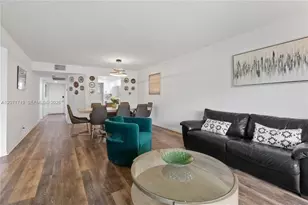 12750 SW 4th Ct, Pembroke Pines, FL 33027 - Photo 15