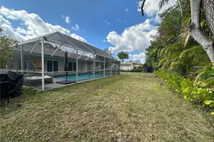 8203 NW 37th St, Coral Springs, FL 33065 - Photo 17
