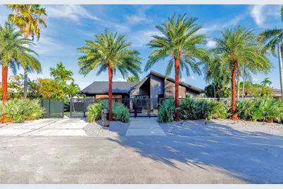 11620 NE 20th Dr, North Miami, FL 33181 - Photo 1