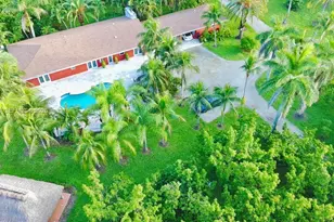 19345 SW 240th St, Homestead, FL 33031 - Photo 5