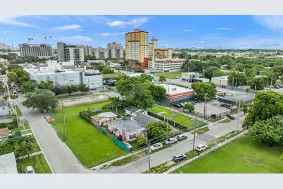8011 NE Miami Ct, Miami, FL 33138 - Photo 25