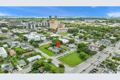 8011 NE Miami Ct, Miami, FL 33138 - Photo 11