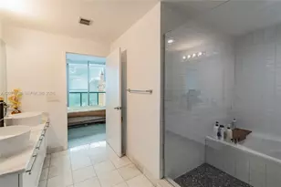 888 Biscayne Blvd, Miami, FL 33132 - Photo 17