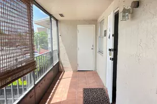 15665 SW 82nd Cir Ln, Miami, FL 33193 - Photo 7