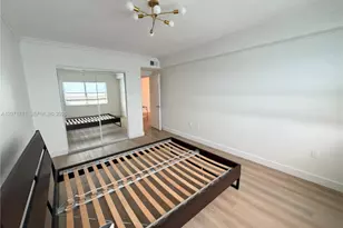 400 Kings Point Dr, Sunny Isles Beach, FL 33160 - Photo 5