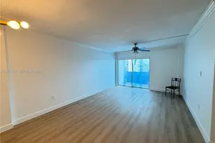 400 Kings Point Dr, Sunny Isles Beach, FL 33160 - Photo 9