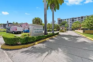 17890 W Dixie Hwy, North Miami Beach, FL 33160 - Photo 3