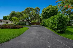 8520 SW 151st St, Palmetto Bay, FL 33158 - Photo 3