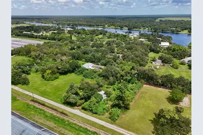20101 Wagner Ave, Other City - In The State Of Florida, FL 33920 - Photo 33