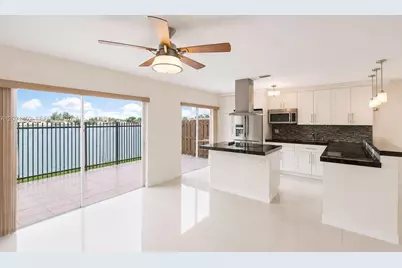 2561 W 60th Pl #102-1, Hialeah, FL 33016 - Photo 3