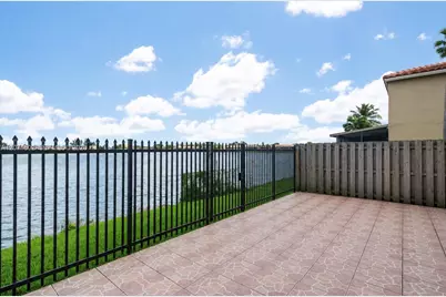 2561 W 60th Pl #102-1, Hialeah, FL 33016 - Photo 17