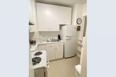 999 Brickell Bay Dr #809, Miami, FL 33131 - Photo 9