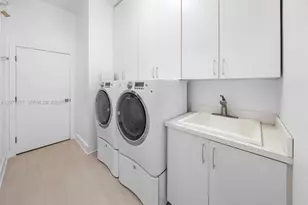 19522 NE 17th Ave, Miami, FL 33179 - Photo 27
