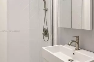 3600 NE 167th St, North Miami Beach, FL 33160 - Photo 15