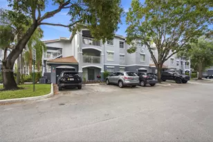 9615 NW 1st Ct, Pembroke Pines, FL 33024 - Photo 3