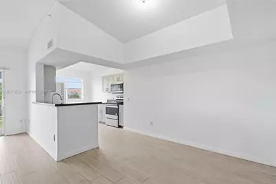 9615 NW 1st Ct #302, Pembroke Pines, FL 33024 - Photo 13