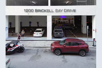 1200 Brickell Bay Dr #1406, Miami, FL 33131 - Photo 17