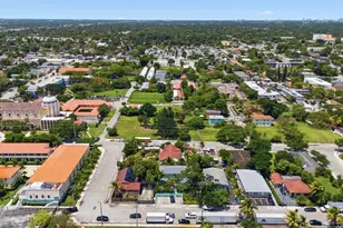 127 NW 74th St, Miami, FL 33150 - Photo 13