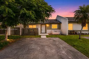11209 SW 125th Pl, Kendall, FL 33186 - Photo 1