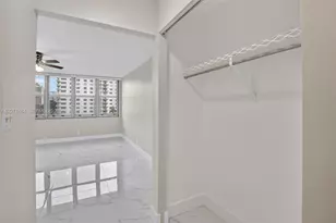 [Address not provided], Hallandale Beach, FL 33009 - Photo 25