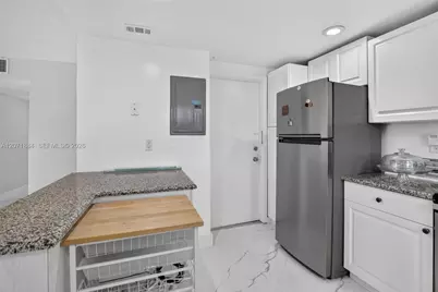 [Address not provided], Hallandale Beach, FL 33009 - Photo 13