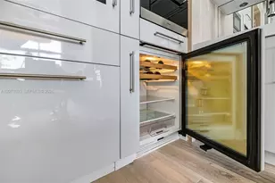 2001 Meridian Ave, Miami Beach, FL 33139 - Photo 11