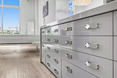 2001 Meridian Ave #518, Miami Beach, FL 33139 - Photo 21