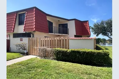 3673 Victoria #3673, West Palm Beach, FL 33406 - Photo 1