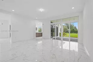 2440 SW 122nd Ter, Davie, FL 33325 - Photo 7