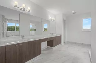 2440 SW 122nd Ter, Davie, FL 33325 - Photo 15