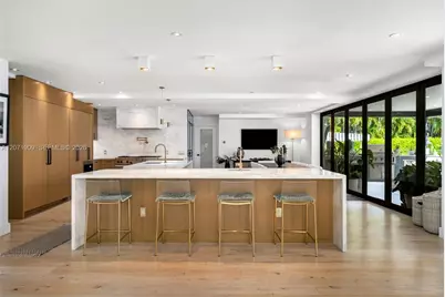 795 Lakeview Dr, Miami Beach, FL 33140 - Photo 7