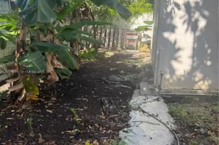 3160 NW 3rd St, Miami, FL 33125 - Photo 27
