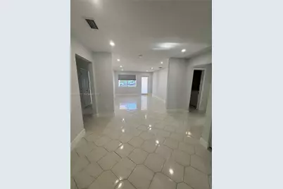 3160 NW 3rd St, Miami, FL 33125 - Photo 13
