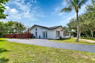 13241 SW 104th Ave, Miami, FL 33176 - Photo 49