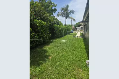 1170 NE 111th St #1170, Miami, FL 33161 - Photo 3