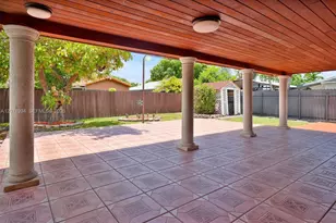 9031 SW 11th St, Miami, FL 33174 - Photo 23
