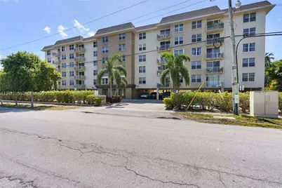 1050 SE 15th St #202, Fort Lauderdale, FL 33316 - Photo 3