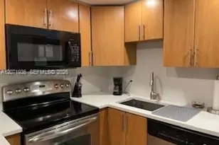 1050 SE 15th St, Fort Lauderdale, FL 33316 - Photo 5