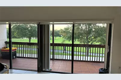 465 W Park Dr #11-3, Miami, FL 33172 - Photo 3