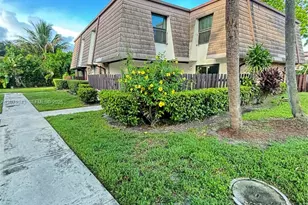 2528 NW 99th Ave, Coral Springs, FL 33065 - Photo 29