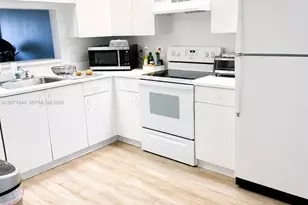 12755 SW 16th Ct, Pembroke Pines, FL 33027 - Photo 9