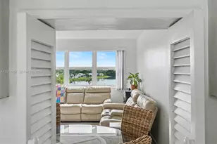 2223 Park Ln, Hollywood, FL 33021 - Photo 9