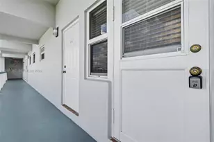 2223 Park Ln, Hollywood, FL 33021 - Photo 5