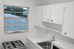620 76th St, Miami Beach, FL 33141 - Photo 7