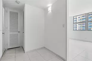 5055 Collins Ave, Miami Beach, FL 33140 - Photo 15